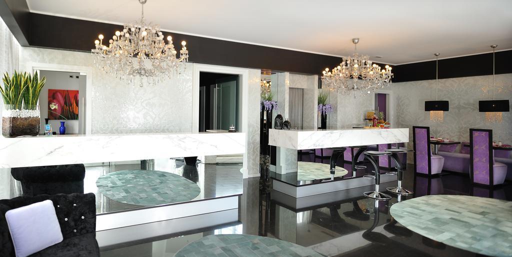Hotel In - Lounge Room Cazzago  Zewnętrze zdjęcie